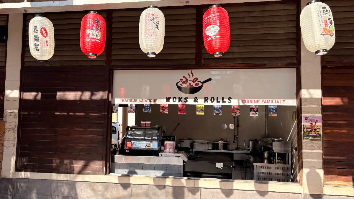 Woks & Rolls